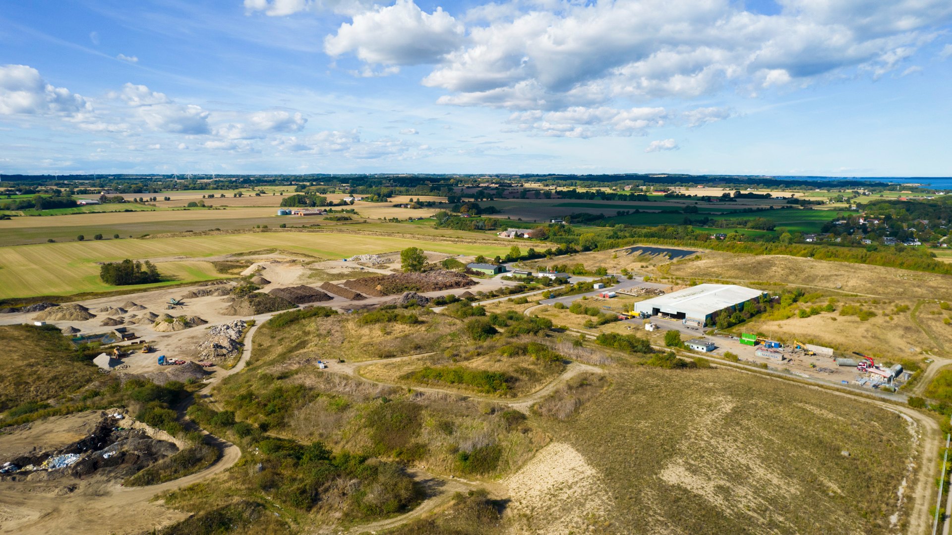 Dronefoto af Klintholm Deponi ved Hesselager i Svendborg